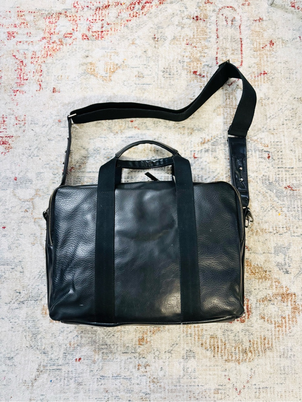 Matt & Nat Black messenger bag